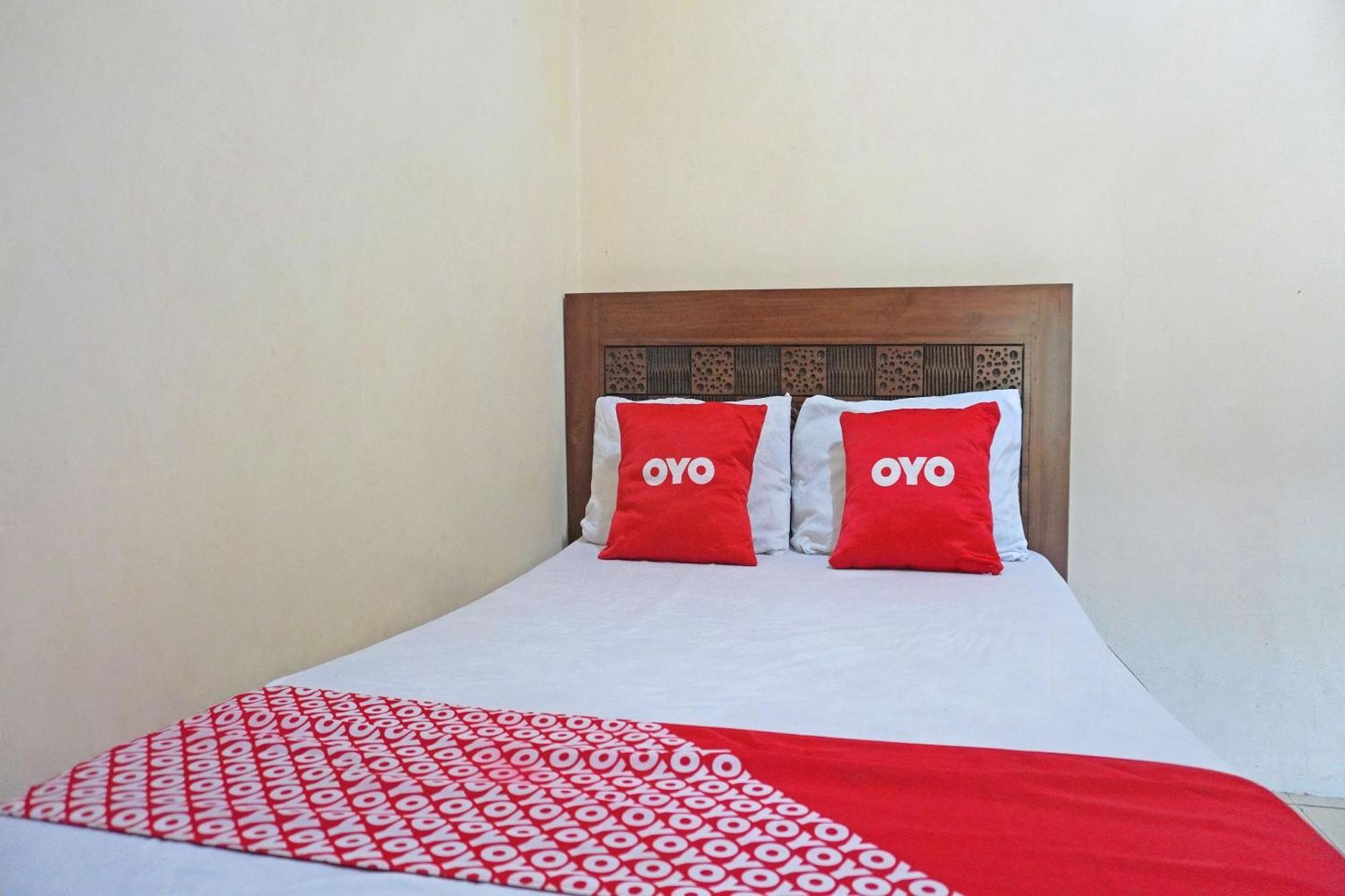 Oyo 91762 Green Home Stay Syariah Пурвакарта Екстериор снимка