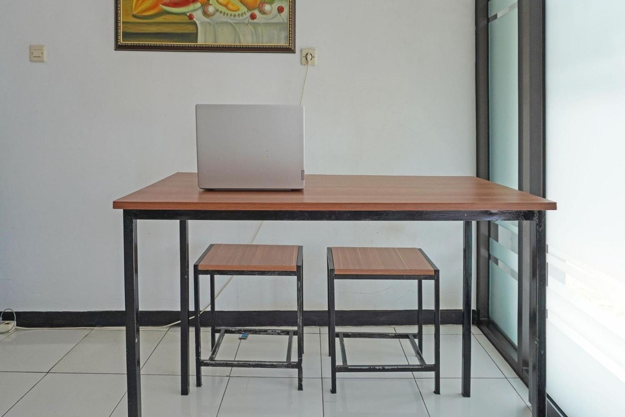 Oyo 91762 Green Home Stay Syariah Пурвакарта Екстериор снимка